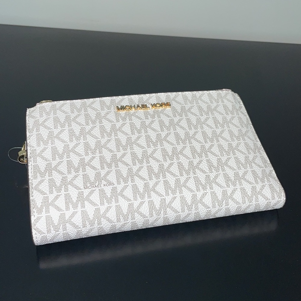 Michael Kors - Picture 5 of 6